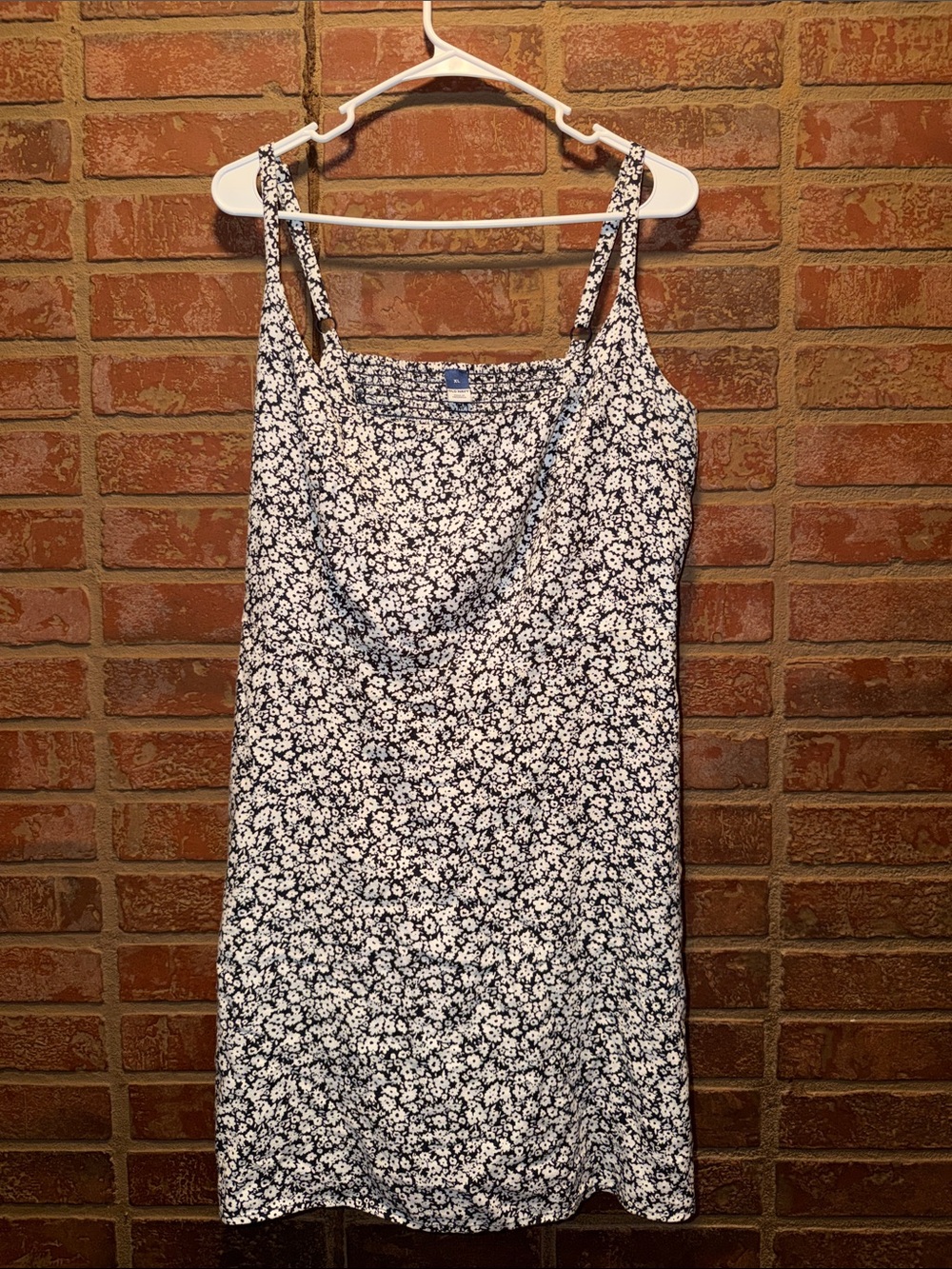 3/$15. Old Navy dress XL